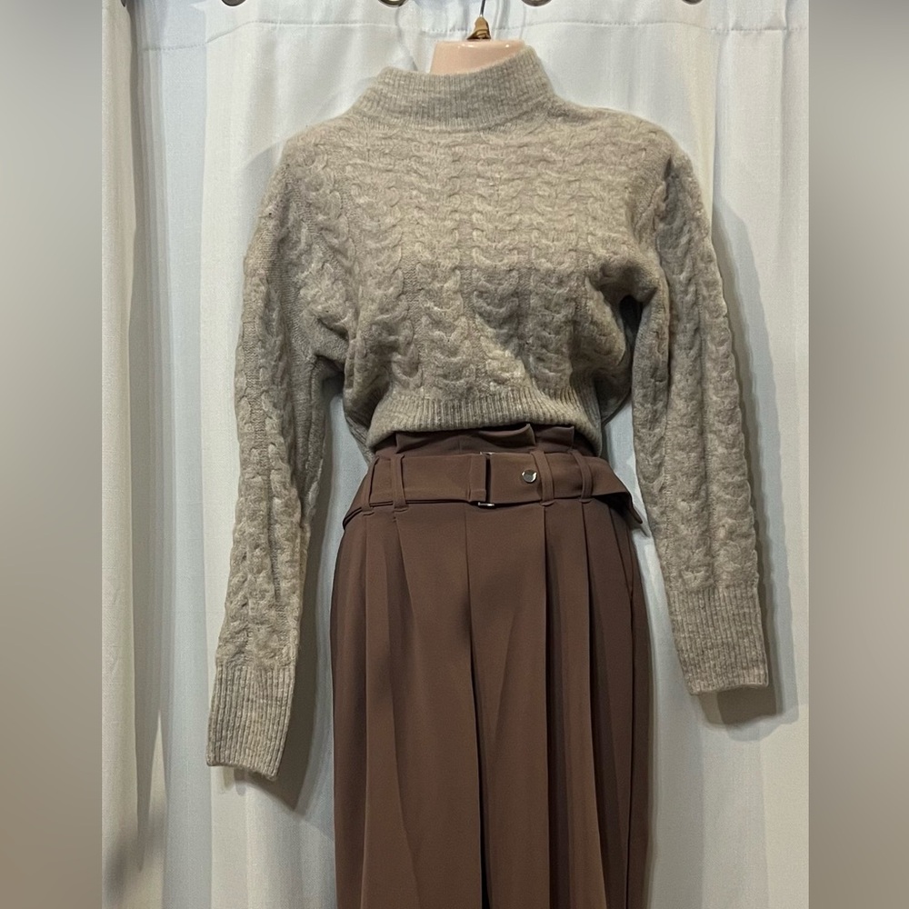 Crop sweater